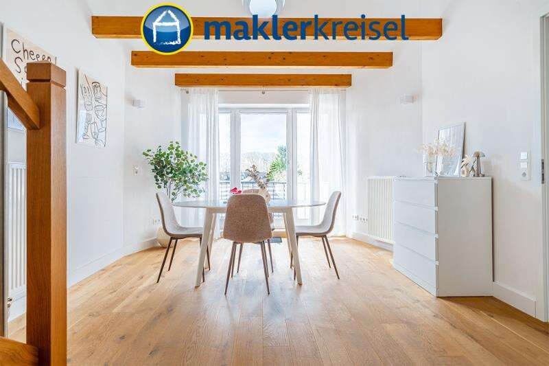 Zwischen Wald & Nordsee: Loftartige Maisonette mit Galerie in Hage