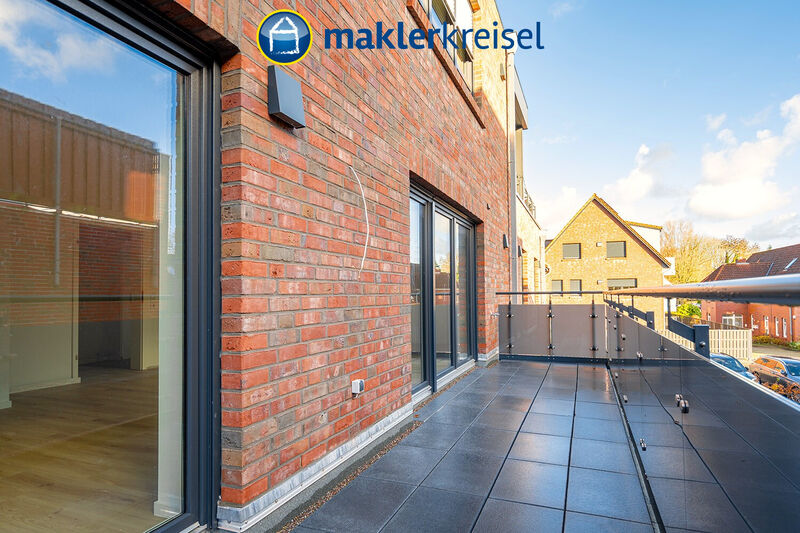 NEUBAU Innenstadt: Obergeschosswohnung mit gr. Balkon und Aufzug!