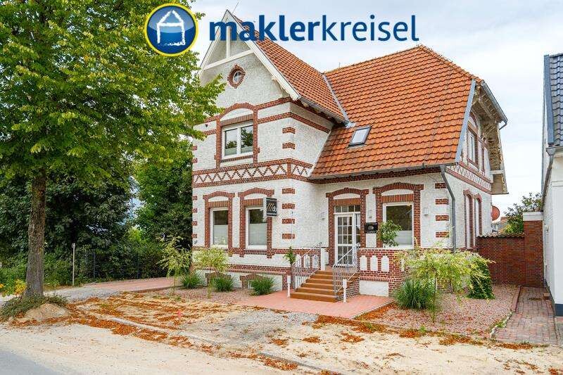 Bärenstadt Esens: Wohnen und / oder Arbeiten in einer repräsentativen Stadtvilla! Provisionsfrei!