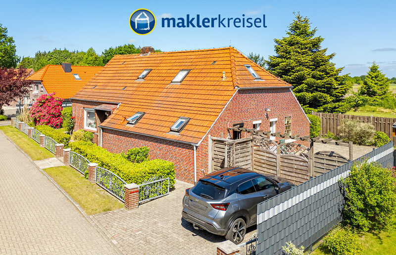 Landarbeiterhaus mit Nebengebäude in Esens / Neufolstenhausen!