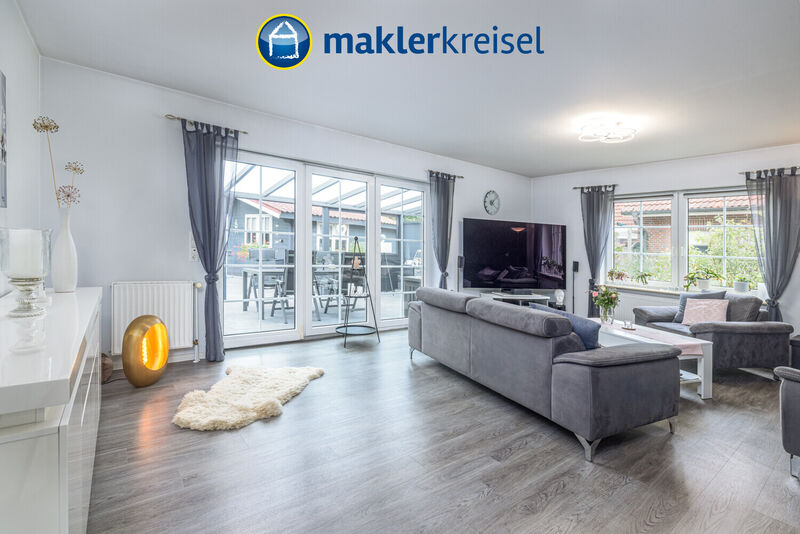 Modernisiertes Einfamilienhaus mit Garage in bester Sackgassenlage von Esens