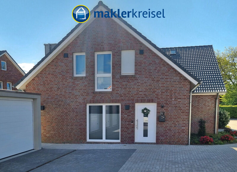 Top Lage: Moderne Haushälfte mit EBK und Garage als Kapitalanlage